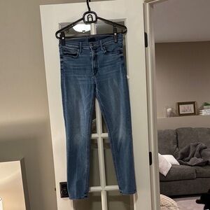 Mother Dazzler Ankle Jeans